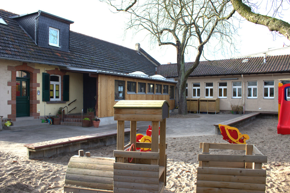 Kita Fotos - Bergkirche Worms-Hochheim